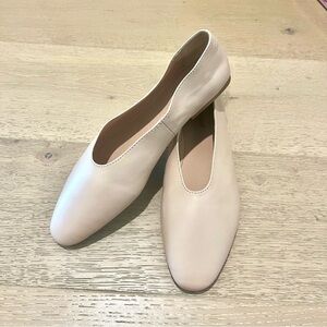 Jeffrey Campbell Cream Flats Sleek Minimalist Design